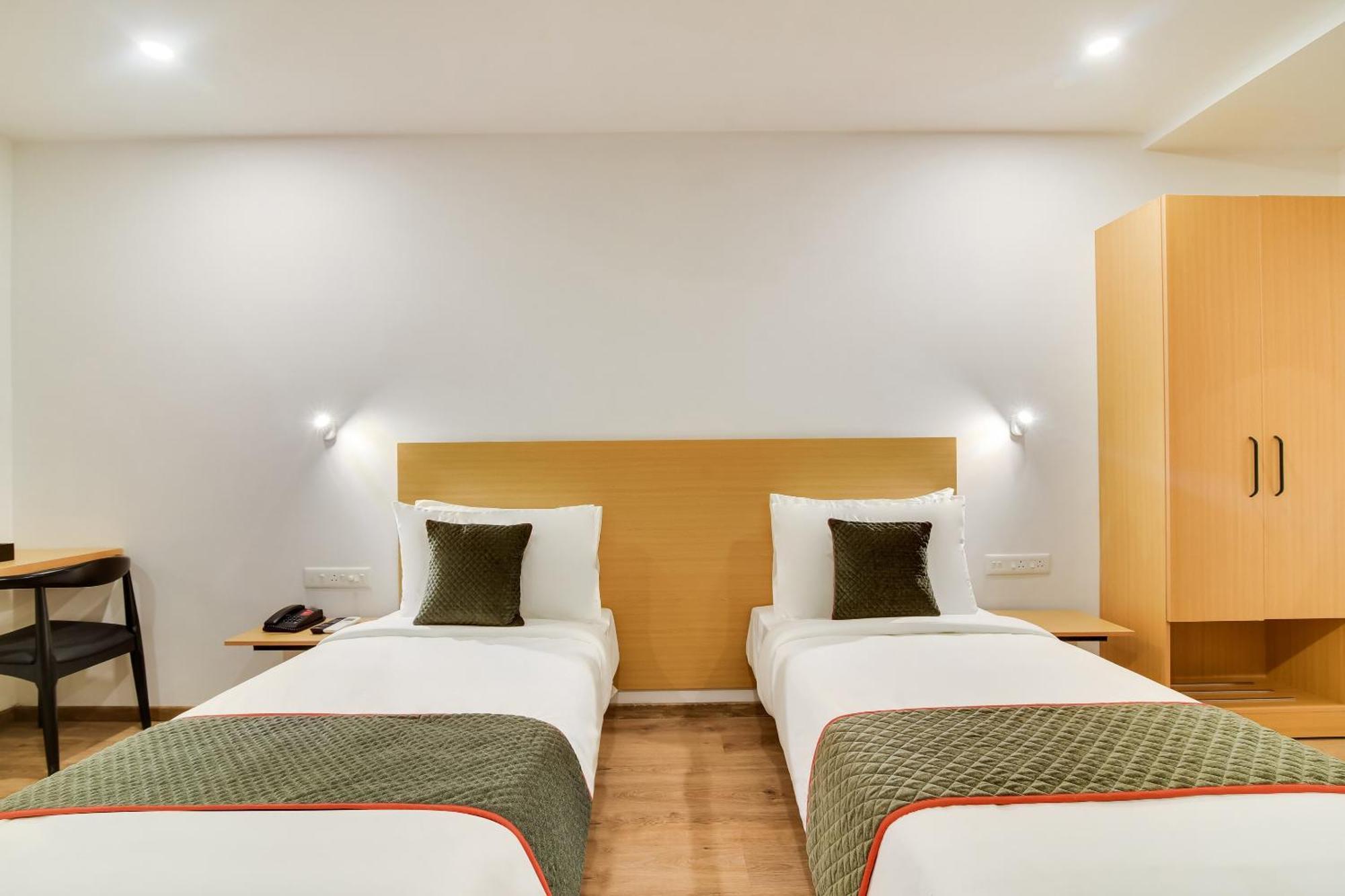 Townhouse Kovilambakkam Chennai Bagian luar foto